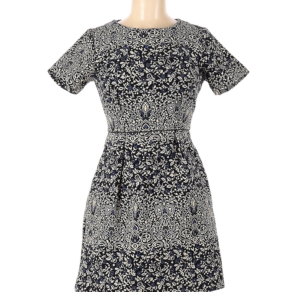 Pocketed Navy and White Floral Mini Dress